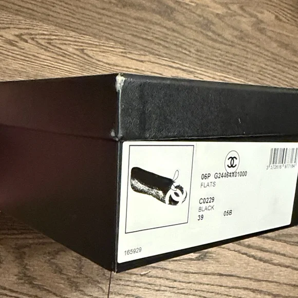 Vintage CHANEL Black and White Quilted Flats - Picture 8 of 8